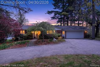 630 Sunset, White Lake, MI 48383