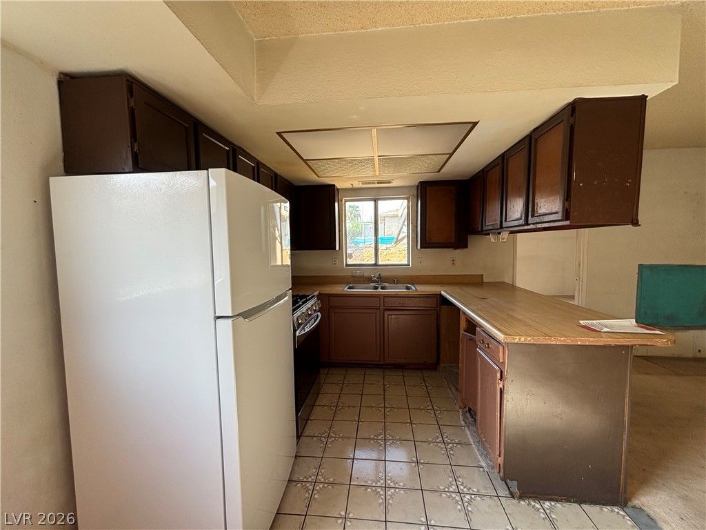 528 Close Avenue, Henderson, NV 89011 — photo 5