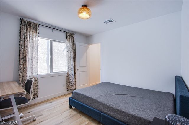 10434 Rose Palisade Street, Las Vegas, NV 89141