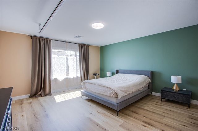 10434 Rose Palisade Street, Las Vegas, NV 89141