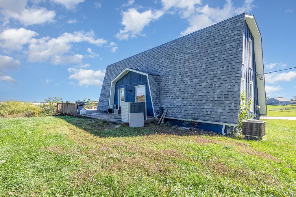 566 Summer Pointe Drive, Walton, KY 41094