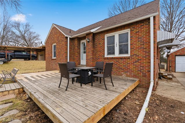 135 Park Street, Carlisle, IA 50047