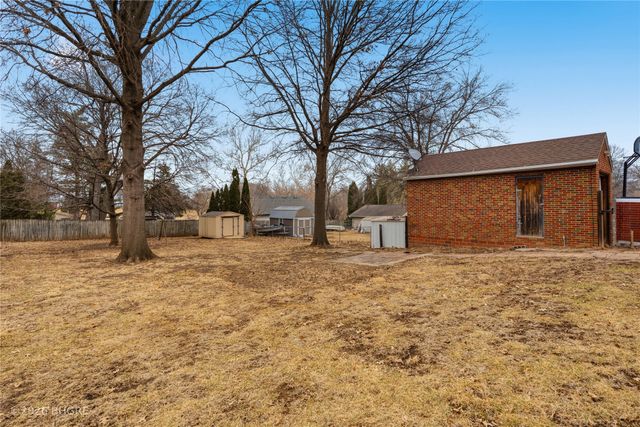 135 Park Street, Carlisle, IA 50047