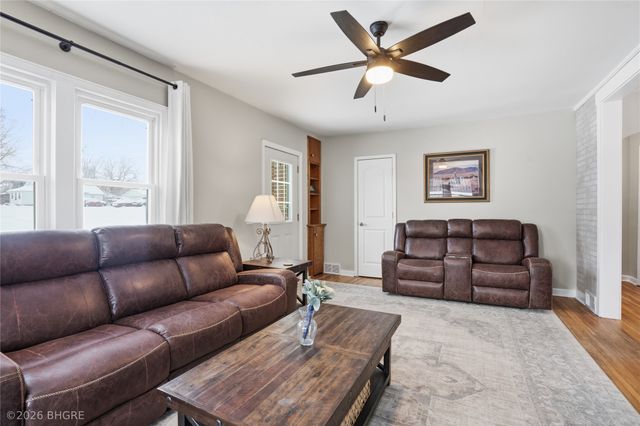 135 Park Street, Carlisle, IA 50047