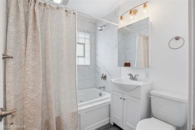 135 Park Street, Carlisle, IA 50047