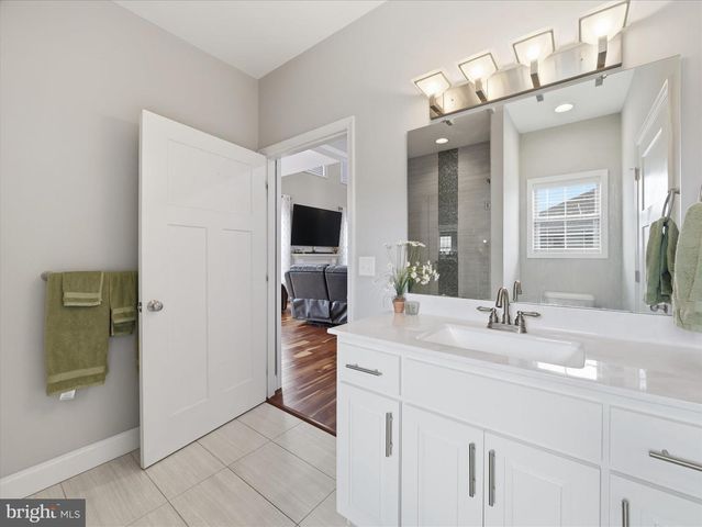 206 MATTHEW DRIVE, Chambersburg, PA 17201