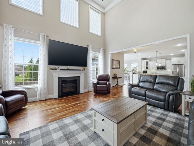 206 MATTHEW DRIVE, Chambersburg, PA 17201
