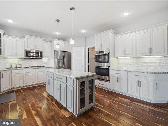 206 MATTHEW DRIVE, Chambersburg, PA 17201