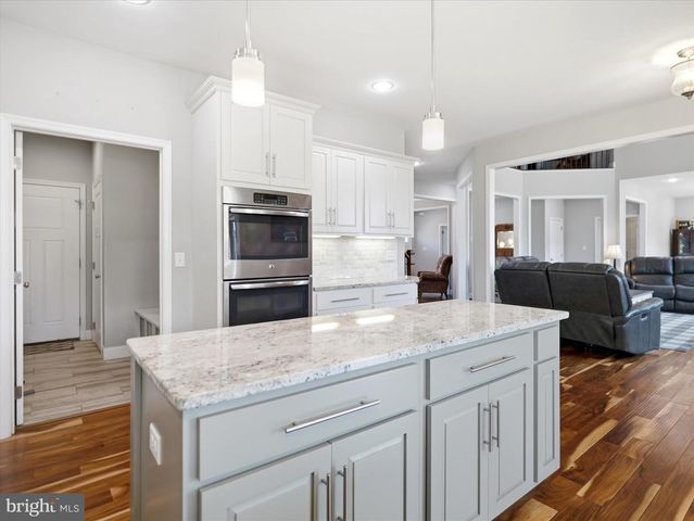 206 MATTHEW DRIVE, Chambersburg, PA 17201