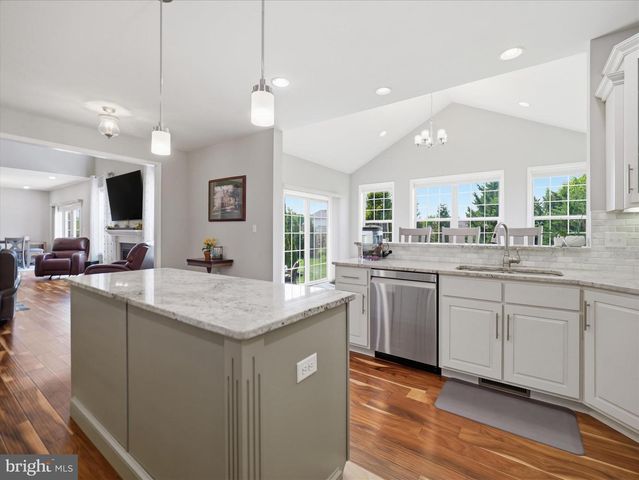 206 MATTHEW DRIVE, Chambersburg, PA 17201