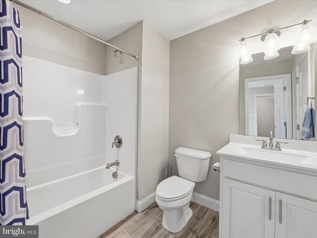 206 MATTHEW DRIVE, Chambersburg, PA 17201