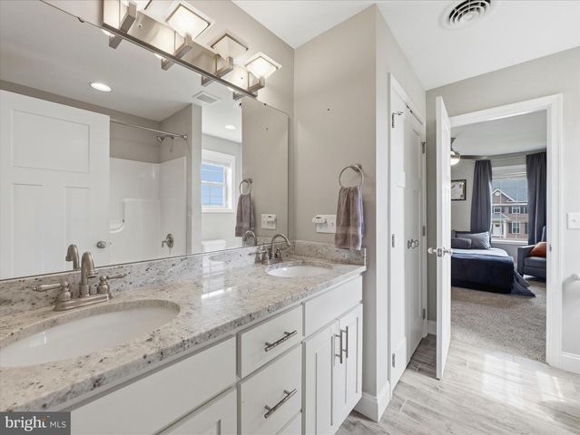 206 MATTHEW DRIVE, Chambersburg, PA 17201