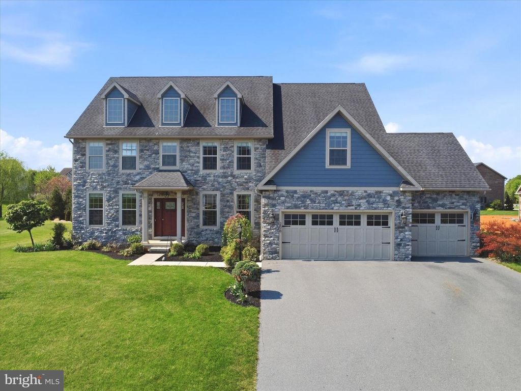 206 MATTHEW DRIVE, Chambersburg, PA 17201