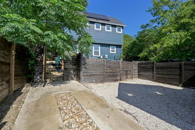 1210 Luna ST 2, Austin, TX 78721