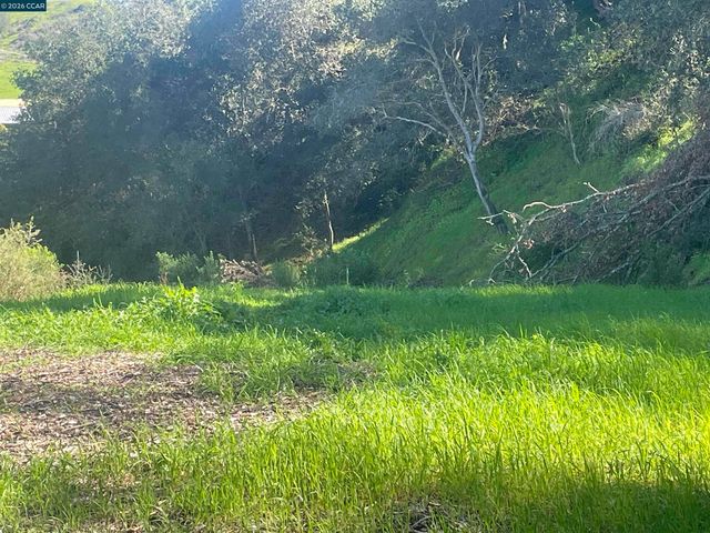 2965 Rohrer Dr, Lafayette, CA 94595