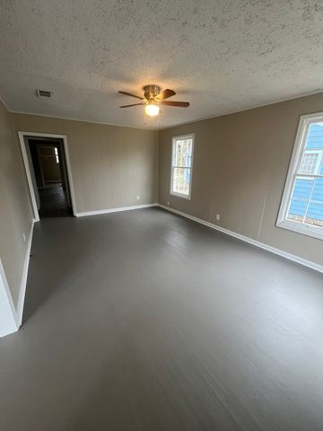 5231 Bienville Avenue, Shreveport, LA 71108
