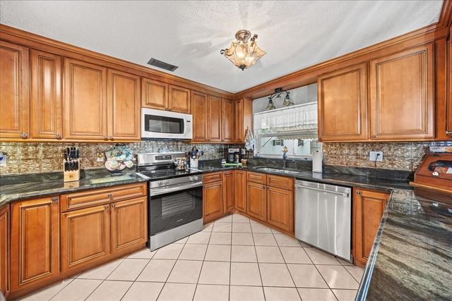 10629 SE 51ST AVENUE, Belleview, FL 34420