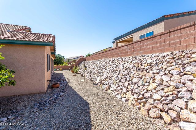 287 N Vía La Castellana, Green Valley, AZ 85614