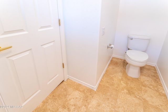 287 N Vía La Castellana, Green Valley, AZ 85614