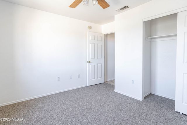 287 N Vía La Castellana, Green Valley, AZ 85614