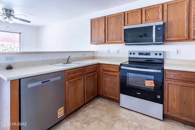 287 N Vía La Castellana, Green Valley, AZ 85614
