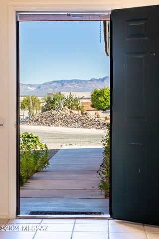287 N Vía La Castellana, Green Valley, AZ 85614
