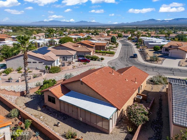 287 N Vía La Castellana, Green Valley, AZ 85614