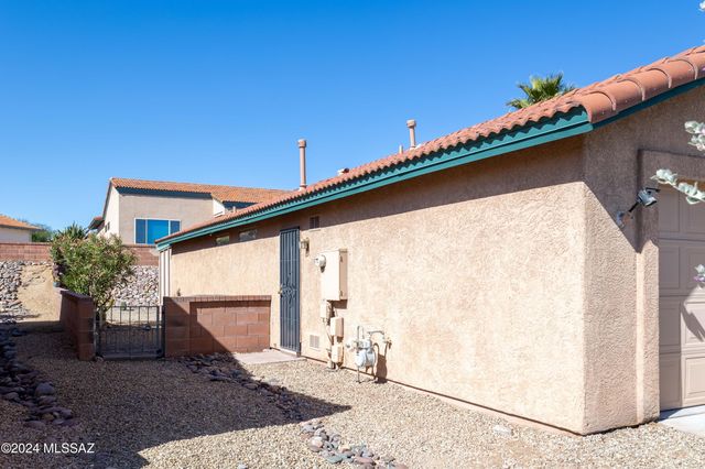 287 N Vía La Castellana, Green Valley, AZ 85614