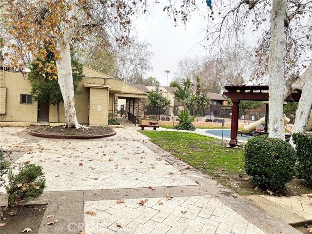 18350 Hatteras 123, Tarzana (los Angeles), CA 91356