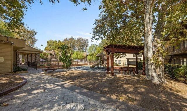 18350 Hatteras 123, Tarzana (los Angeles), CA 91356