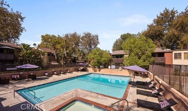 18350 Hatteras 123, Tarzana (los Angeles), CA 91356