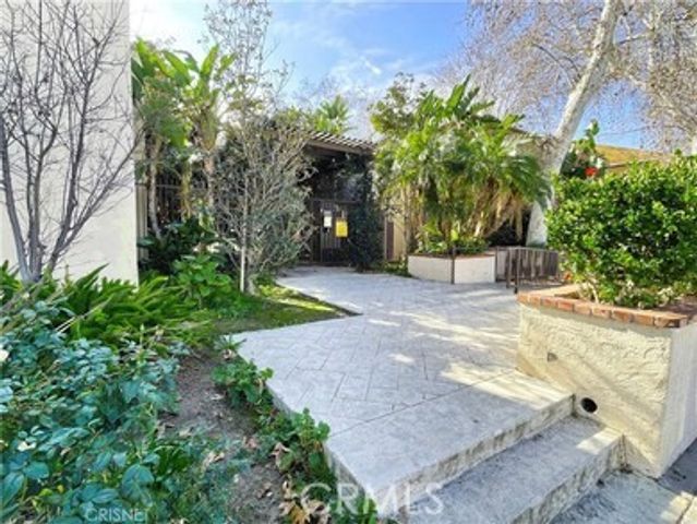 18350 Hatteras 123, Tarzana (los Angeles), CA 91356