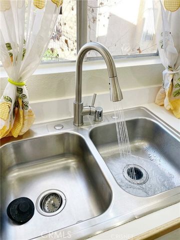 18350 Hatteras 123, Tarzana (los Angeles), CA 91356