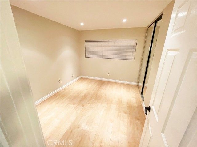 18350 Hatteras 123, Tarzana (los Angeles), CA 91356