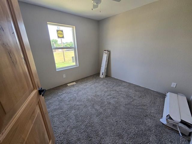 5228 Cuerno Verde Blvd, Colorado City, CO 81019