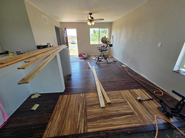 5228 Cuerno Verde Blvd, Colorado City, CO 81019