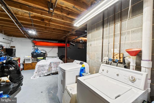 2426 EMERALD LN, Quakertown, PA 18951