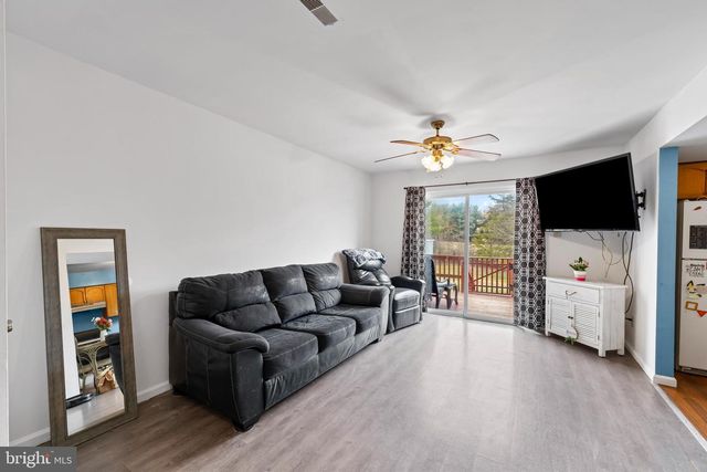 2426 EMERALD LN, Quakertown, PA 18951