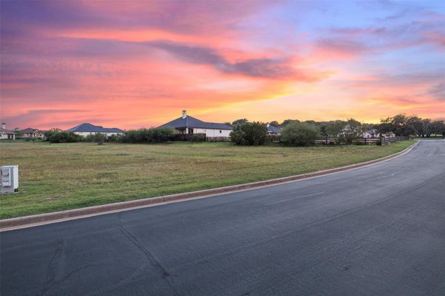 26605 Woodpecker TRL, Spicewood, TX 78669