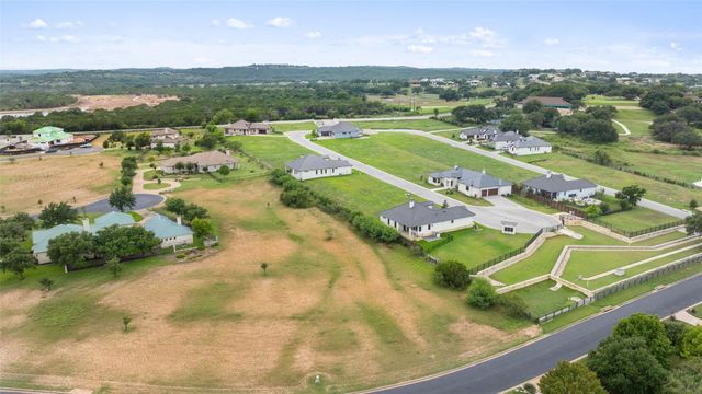 26605 Woodpecker TRL, Spicewood, TX 78669