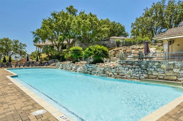 26605 Woodpecker TRL, Spicewood, TX 78669