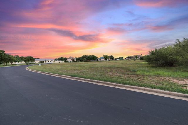 26605 Woodpecker TRL, Spicewood, TX 78669