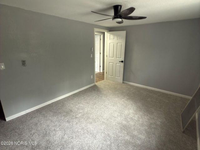 7024 Hill Avenue, Holland, OH 43528