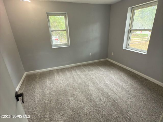 7024 Hill Avenue, Holland, OH 43528