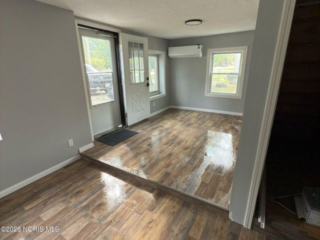 7024 Hill Avenue, Holland, OH 43528