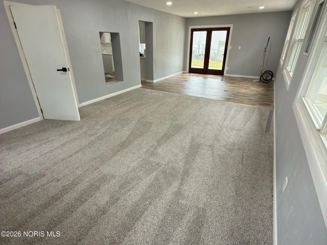 7024 Hill Avenue, Holland, OH 43528