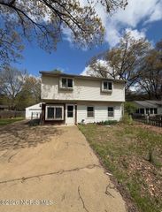 7024 Hill Avenue, Holland, OH 43528