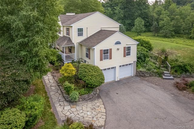 28 Church Farm Road, Gardiner, NY 12525