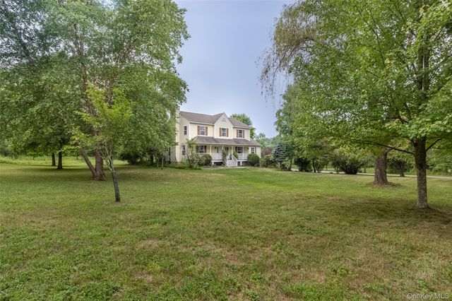28 Church Farm Road, Gardiner, NY 12525
