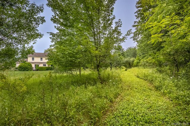 28 Church Farm Road, Gardiner, NY 12525